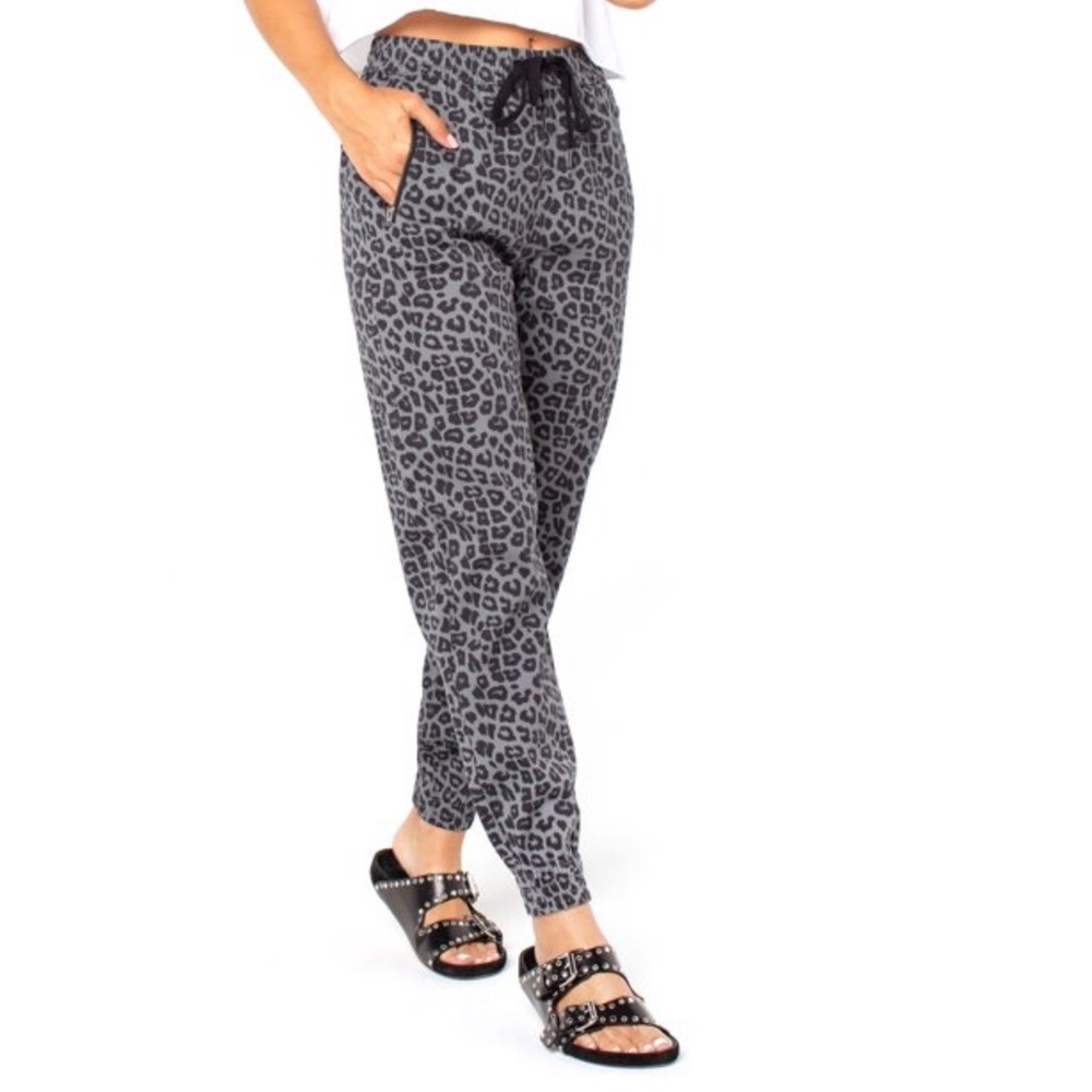 Celebrity Pink Junior's Curvy High Rise Jogger SMALL (3-5) Brand New W/Tags - Picture 5 of 6